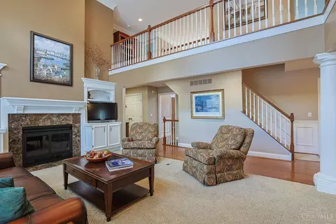Living - 7265 Timberknoll Dr, Cincinnati, OH 45242 photo 3 of 4