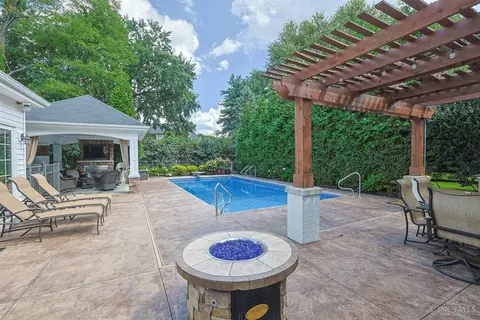 Exterior - 7265 Timberknoll Dr, Cincinnati, OH 45242 photo 3 of 12