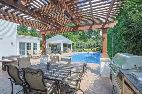 Exterior - 7265 Timberknoll Dr, Cincinnati, OH 45242 photo 8 of 12