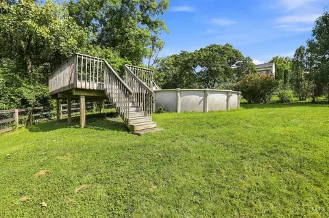 Exterior - 98 Waxwing Dr, Reading, OH 45236 photo 9 of 10
