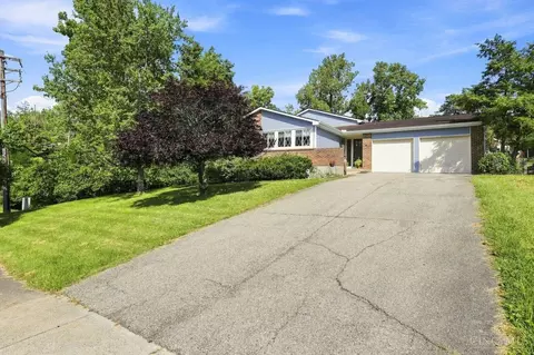 Exterior - 98 Waxwing Dr, Reading, OH 45236 photo 2 of 10