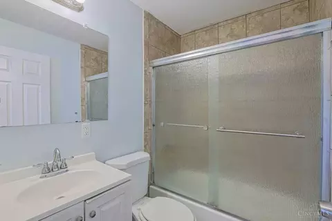 Bath - 716 Cranford Dr, Forest Park, OH 45240 photo 2 of 2