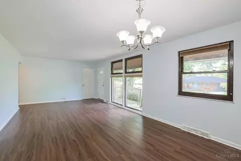 Living - 716 Cranford Dr, Forest Park, OH 45240 photo 3 of 4