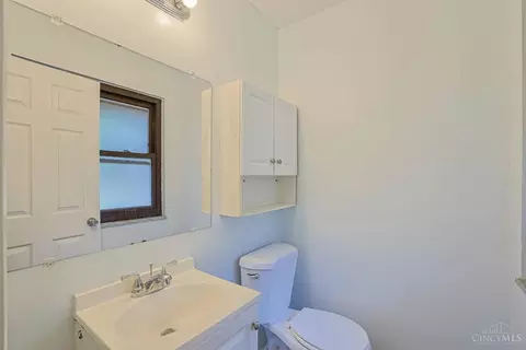Bath - 716 Cranford Dr, Forest Park, OH 45240 photo 1 of 2