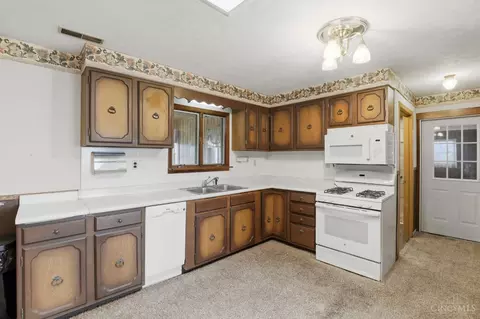 Kitchen - 9895 Us Rt 68, Georgetown, OH 45121 photo 2 of 3