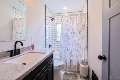 Bath - 4509 Harrison Ave, Cincinnati, OH 45236 photo 3 of 3