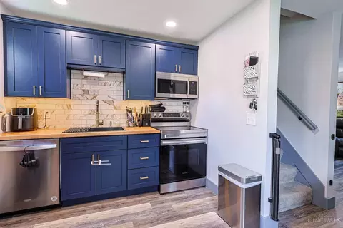 Kitchen - 4509 Harrison Ave, Cincinnati, OH 45236 photo 2 of 2