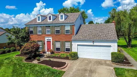 5526 Deervalley Ct, Cincinnati, OH 45247