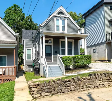 Exterior - 2621 Hackberry St, Cincinnati, OH 45206 photo 2 of 9