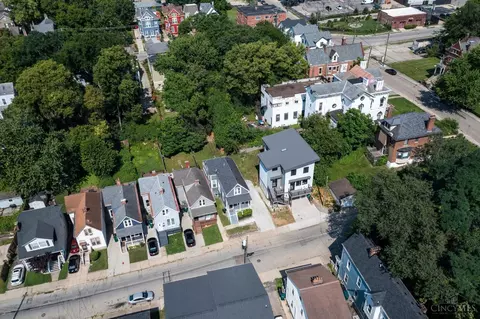 View/Area - 2621 Hackberry St, Cincinnati, OH 45206 photo 2 of 4