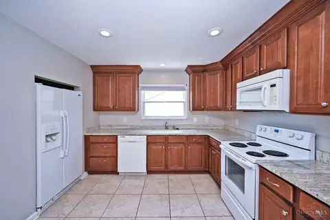 Kitchen - 3919 Belfast Ave, Cincinnati, OH 45236 photo 3 of 4