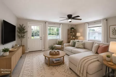 Living - 3919 Belfast Ave, Cincinnati, OH 45236 photo 10 of 10