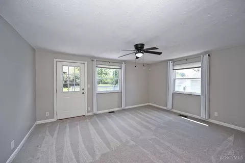 Living - 3919 Belfast Ave, Cincinnati, OH 45236 photo 9 of 10