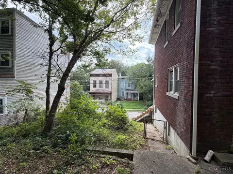 Exterior - 660 Steiner Ave, Cincinnati, OH 45204 photo 3 of 5