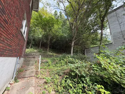 Exterior - 660 Steiner Ave, Cincinnati, OH 45204 photo 2 of 5