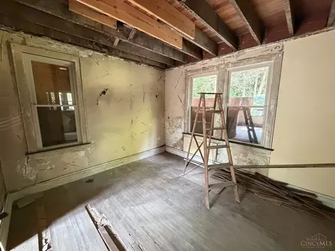 Bedroom - 660 Steiner Ave, Cincinnati, OH 45204 photo 1 of 4