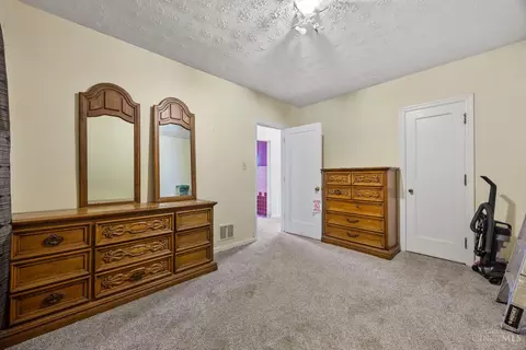 Bedroom - 6325 Elm View Pl, Cincinnati, OH 45216 photo 3 of 5