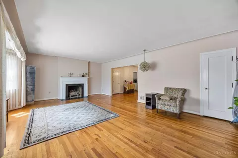 Living - 6325 Elm View Pl, Cincinnati, OH 45216 photo 2 of 3