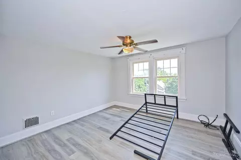 Bedroom - 141 Nansen St, Cincinnati, OH 45216 photo 7 of 10