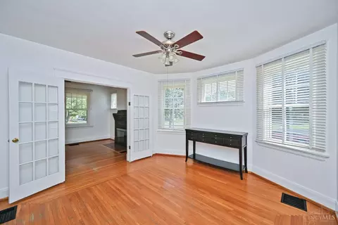 Living - 141 Nansen St, Cincinnati, OH 45216 photo 5 of 13