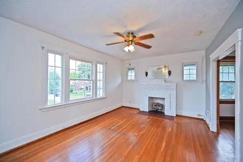 Living - 141 Nansen St, Cincinnati, OH 45216 photo 7 of 13