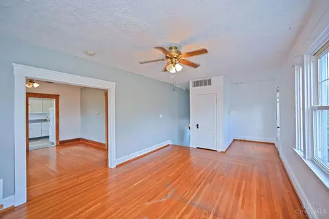 Living - 141 Nansen St, Cincinnati, OH 45216 photo 10 of 13
