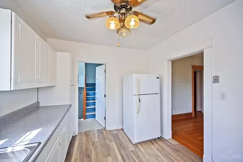 Kitchen - 141 Nansen St, Cincinnati, OH 45216 photo 7 of 11