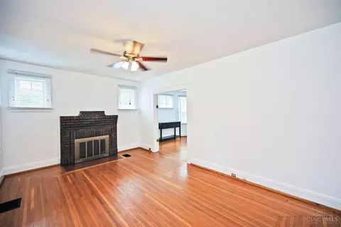 Living - 141 Nansen St, Cincinnati, OH 45216 photo 2 of 13