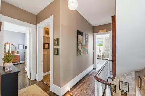 Entry Way - 1505 Aster Pl, Cincinnati, OH 45224 photo 9 of 10