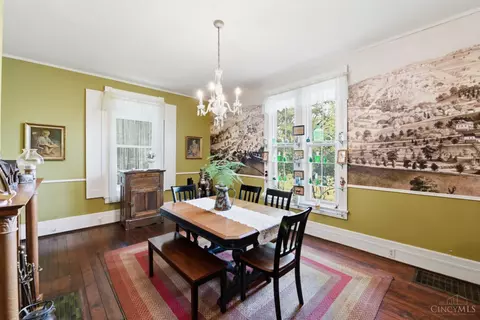Dining - 1505 Aster Pl, Cincinnati, OH 45224 photo 2 of 4