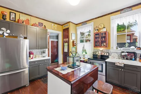 Kitchen - 1505 Aster Pl, Cincinnati, OH 45224 photo 3 of 3