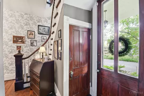 Entry Way - 1505 Aster Pl, Cincinnati, OH 45224 photo 1 of 10