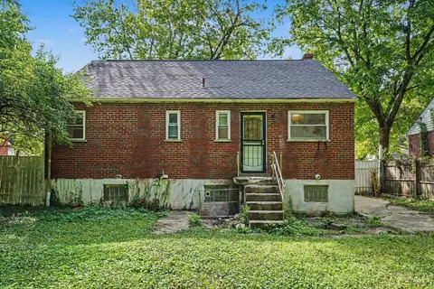 6100 Fordham Pl, Cincinnati, OH 45213 photo 9