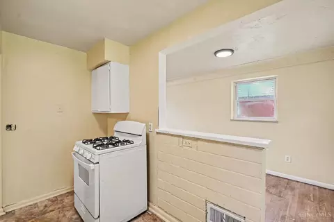 6100 Fordham Pl, Cincinnati, OH 45213 photo 5