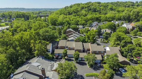 View/Area - 3486 Forestoak Ct, Cincinnati, OH 45208 photo 5 of 10