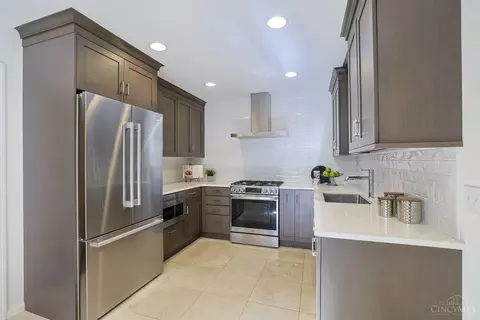 Kitchen - 3486 Forestoak Ct, Cincinnati, OH 45208 photo 1 of 2
