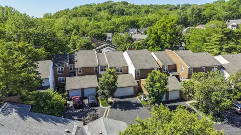View/Area - 3486 Forestoak Ct, Cincinnati, OH 45208 photo 8 of 10
