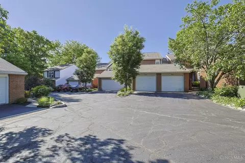 Exterior - 3486 Forestoak Ct, Cincinnati, OH 45208 photo 5 of 8
