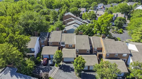 View/Area - 3486 Forestoak Ct, Cincinnati, OH 45208 photo 4 of 10
