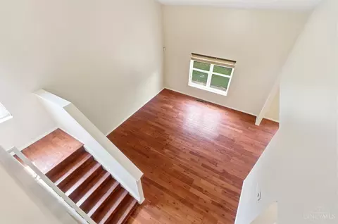 Living - 8427 Gettysburg Ln, Hamilton Township, OH 45039 photo 4 of 4