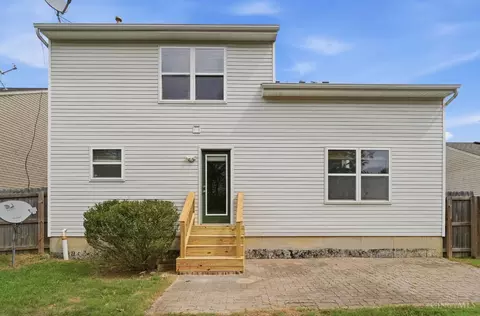 Exterior - 8427 Gettysburg Ln, Hamilton Township, OH 45039 photo 4 of 8