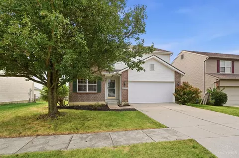 Exterior - 8427 Gettysburg Ln, Hamilton Township, OH 45039 photo 3 of 8