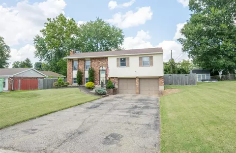 Exterior - 744 Stuart Ln, Cincinnati, OH 45245 photo 2 of 8