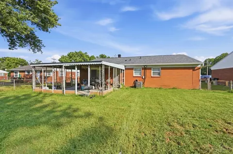 Exterior - 866 Crowden Dr, Cincinnati, OH 45224 photo 2 of 8