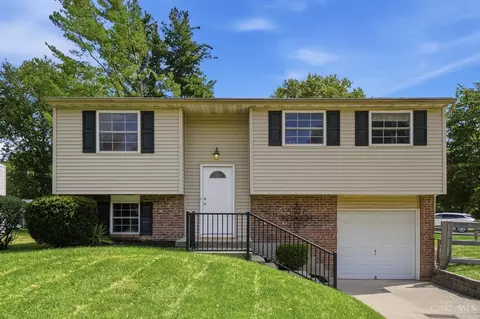 5876 Whippoorwill Hollow Dr, Milford, OH 45150