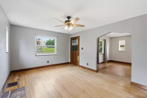 Living - 4056 Mcfarran Ave, Cheviot, OH 45211 photo 1 of 6