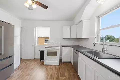 Kitchen - 4056 Mcfarran Ave, Cheviot, OH 45211 photo 2 of 2