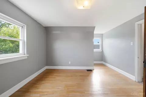 Bedroom - 4056 Mcfarran Ave, Cheviot, OH 45211 photo 6 of 7