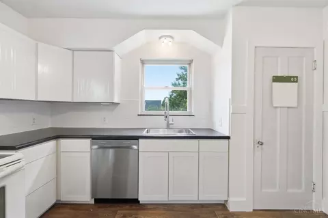 Kitchen - 4056 Mcfarran Ave, Cheviot, OH 45211 photo 1 of 2