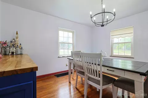Dining - 1737 Madison Ave, Cincinnati, OH 45231 photo 3 of 3